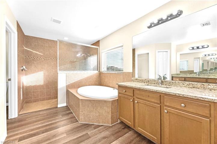 4211  27th SW ST, LEHIGH ACRES, FL 33976