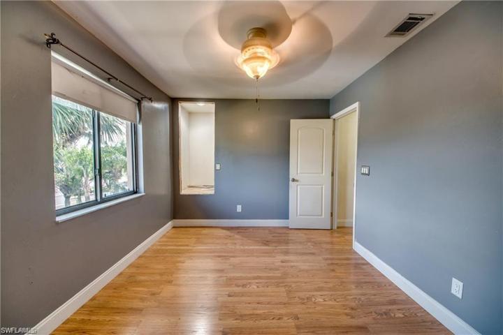 Guest bedroom