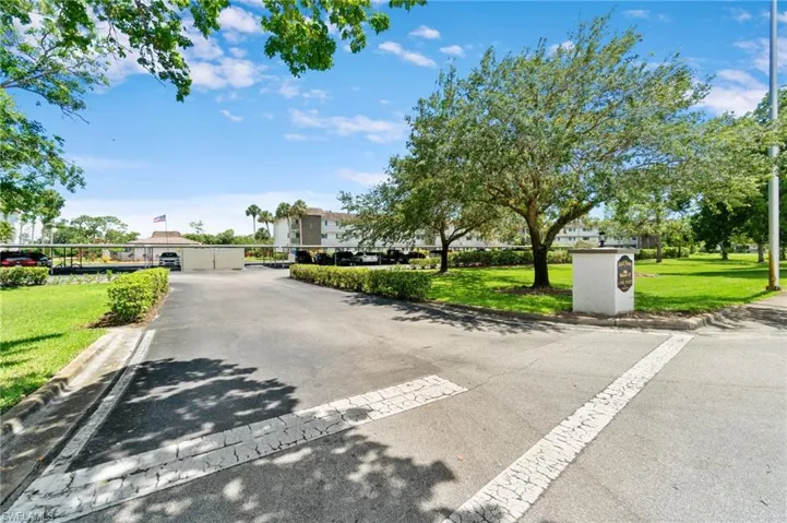 5635  Rattlesnake Hammock  RD, Naples, FL 34113