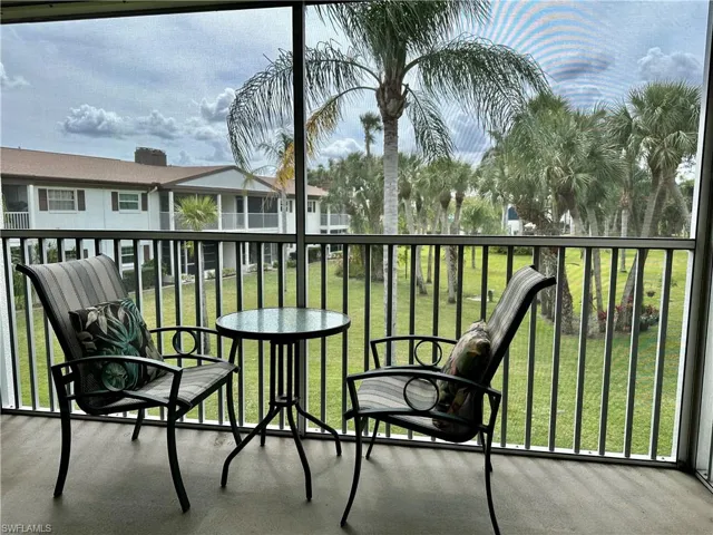 Southern Exposure lanai