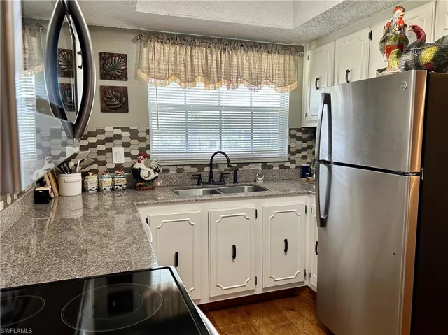 7055  New Post  DR, North Fort Myers, FL 33917