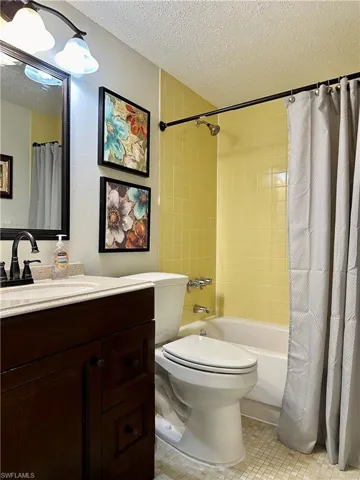 7055  New Post  DR, North Fort Myers, FL 33917