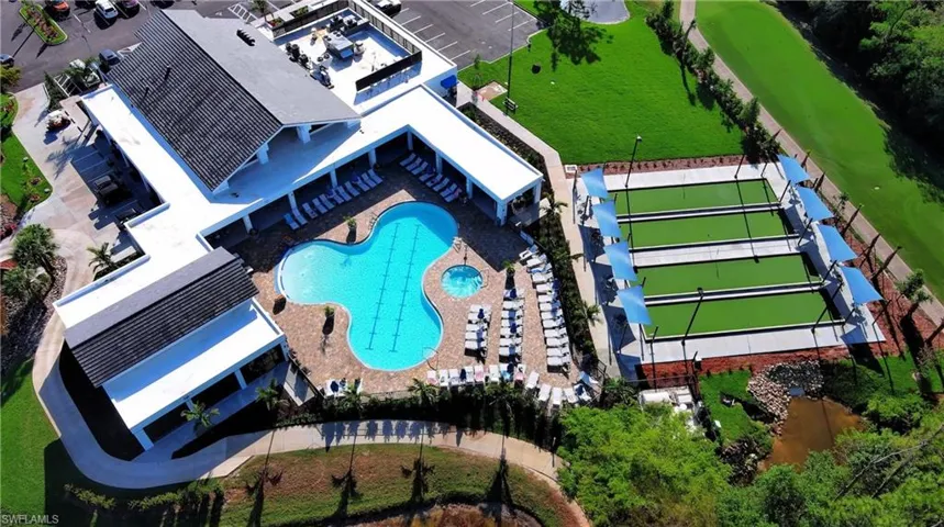 8076 Queen Palm Ln 412, Fort Myers, Florida 33966