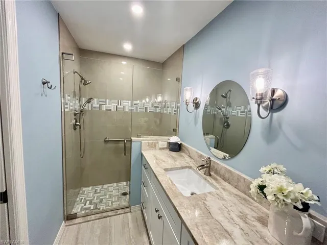 8076 Queen Palm Ln 412, Fort Myers, Florida 33966
