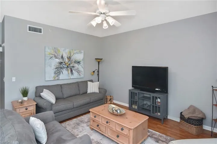 8076 Queen Palm Ln 412, Fort Myers, Florida 33966