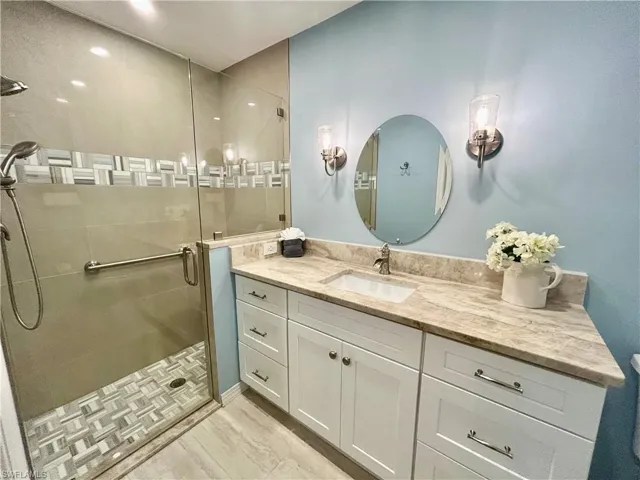 8076 Queen Palm Ln 412, Fort Myers, Florida 33966