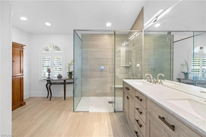 914 Marble Dr, Naples Fl 34104