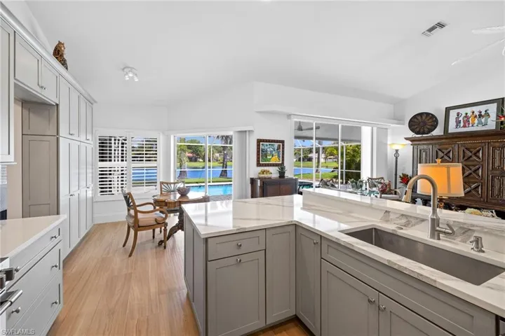 914 Marble Dr, Naples Fl 34104