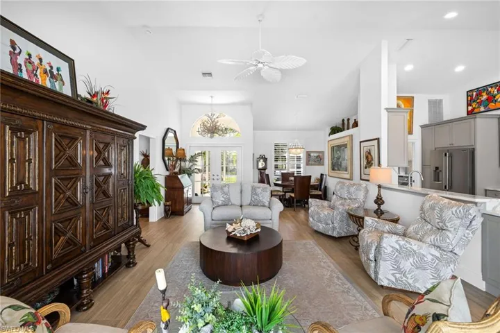 914 Marble Dr, Naples Fl 34104