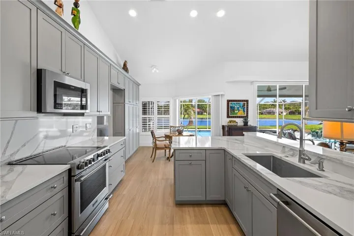 914 Marble Dr, Naples Fl 34104