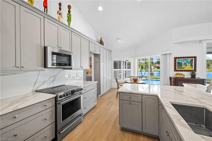 914 Marble Dr, Naples Fl 34104