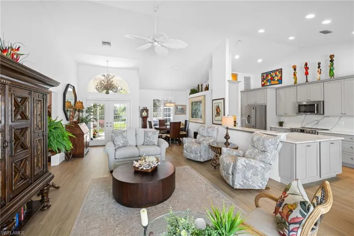 914 Marble Dr, Naples Fl 34104