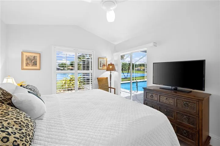 914 Marble Dr, Naples Fl 34104