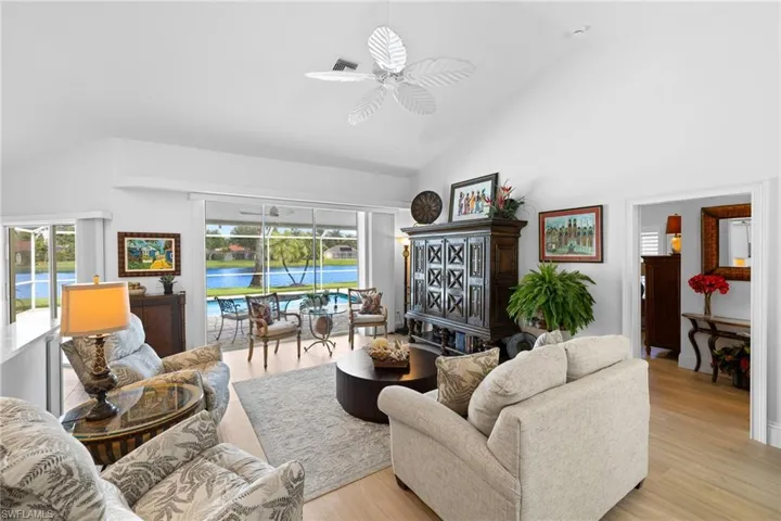 914 Marble Dr, Naples Fl 34104