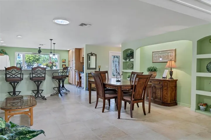 Dining space with built in features