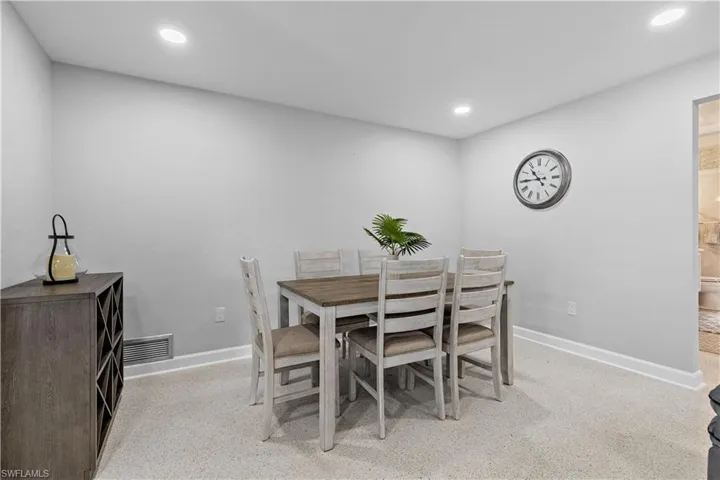 Dining area w/Recessed Lighting