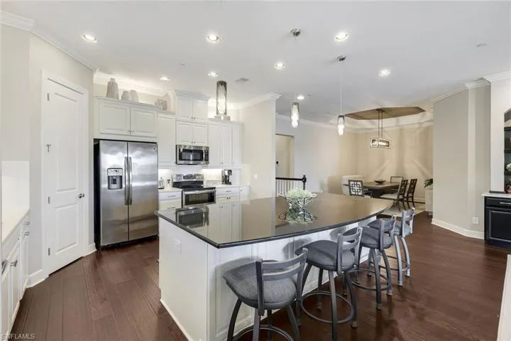9684  Montelanico  LOOP, Naples, FL 34119