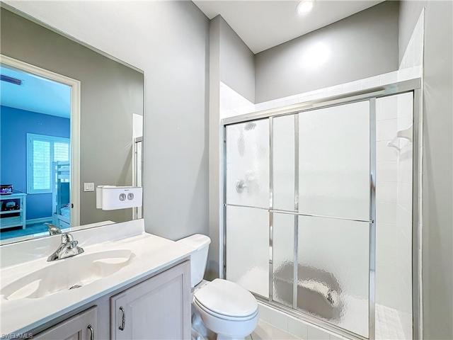 6057 Ashford LN # 404, NAPLES FL 34110