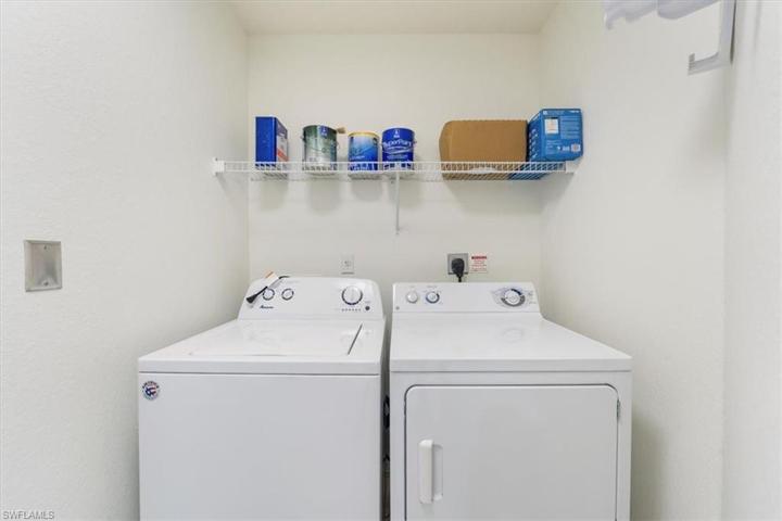 8310  Whiskey Preserve  CIR, Fort Myers, FL 33919