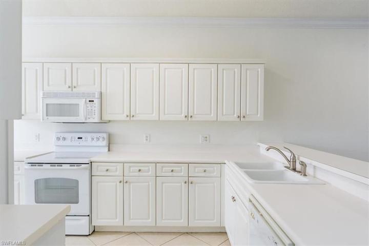 8310  Whiskey Preserve  CIR, Fort Myers, FL 33919