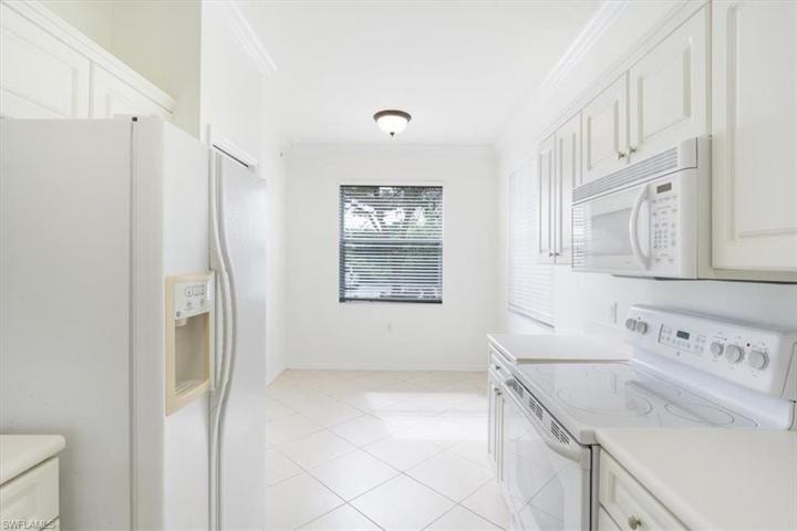 8310  Whiskey Preserve  CIR, Fort Myers, FL 33919