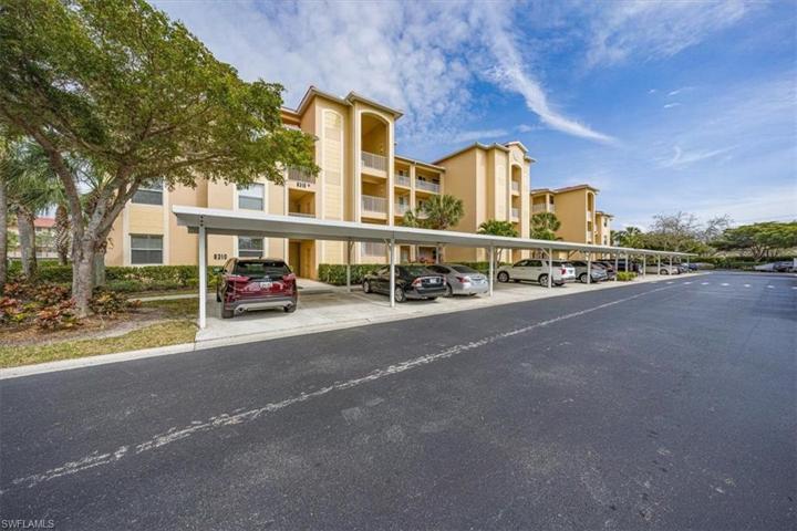 8310  Whiskey Preserve  CIR, Fort Myers, FL 33919