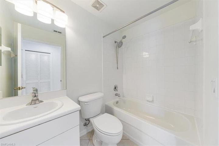 8310  Whiskey Preserve  CIR, Fort Myers, FL 33919
