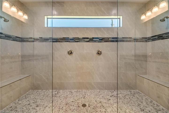 Huge double master shower