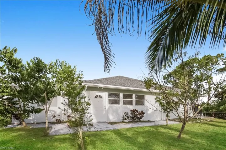 180 Thornton Ave S, Lehigh Acres, Florida 33974