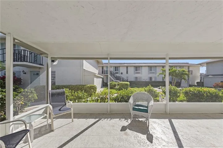 219  Palm  DR, Naples, FL 34112
