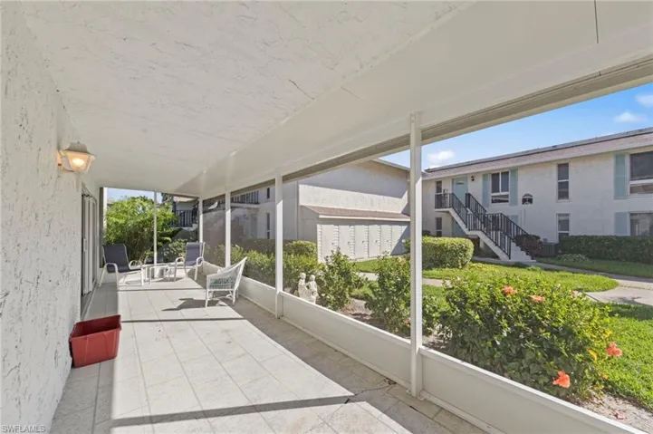 219  Palm  DR, Naples, FL 34112