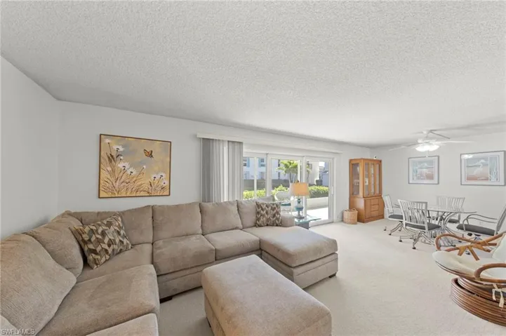 219  Palm  DR, Naples, FL 34112