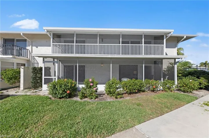 219  Palm  DR, Naples, FL 34112