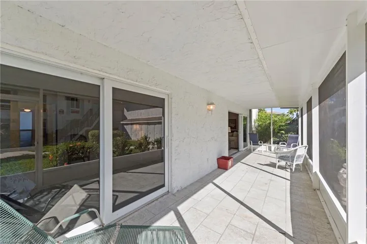 219  Palm  DR, Naples, FL 34112