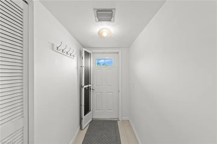 219  Palm  DR, Naples, FL 34112