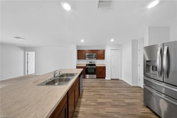 3014 38th St Sw, Lehigh Acres, Florida 33976