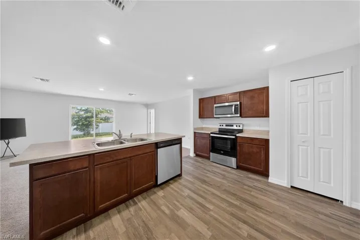 3014 38th St Sw, Lehigh Acres, Florida 33976