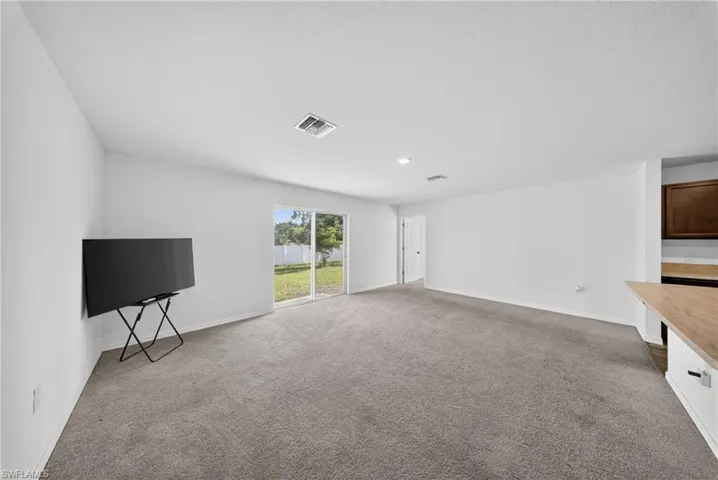 3014 38th St Sw, Lehigh Acres, Florida 33976