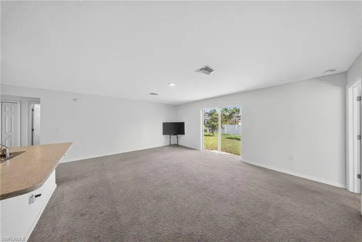 3014 38th St Sw, Lehigh Acres, Florida 33976