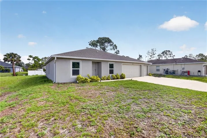 3014 38th St Sw, Lehigh Acres, Florida 33976