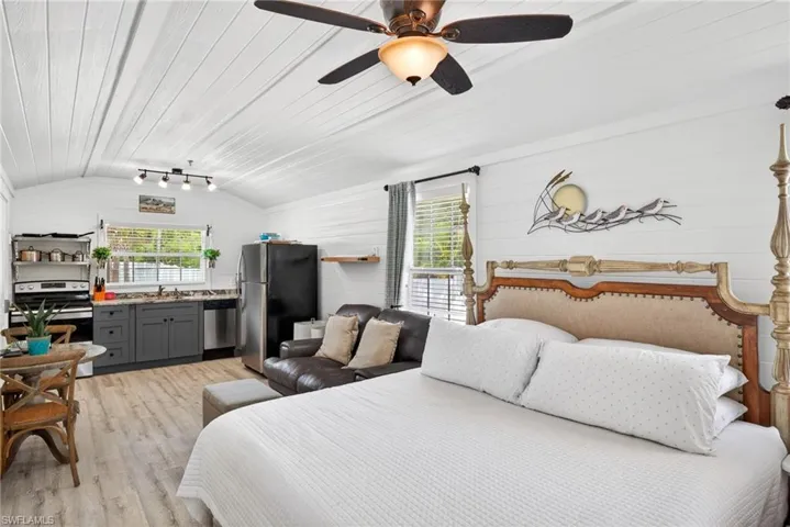 Cottage is its own fully functional living space that would be great to rent out or for use of family to get extra privacy.