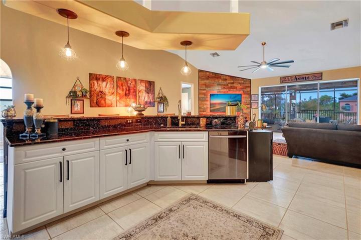 2003 SW 17th PL, CAPE CORAL FL 33991