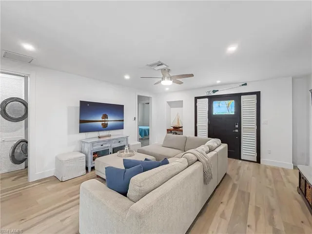 1265 Pompei Ln, Naples, Florida 34103