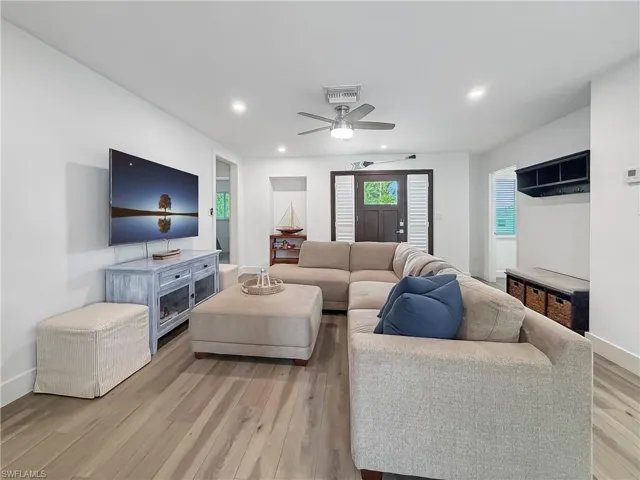 1265 Pompei Ln, Naples, Florida 34103
