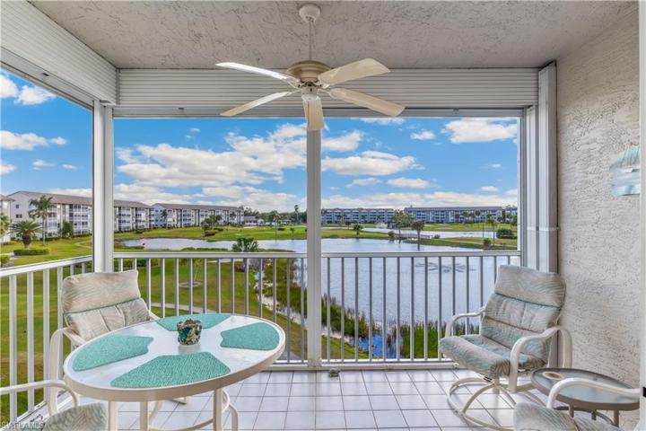 Enjoy Florida living on your lanai