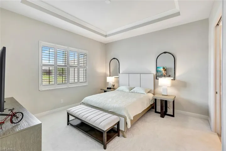 9209  Cayman N DR, Naples, FL 34114