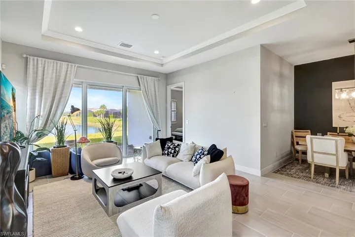 9209  Cayman N DR, Naples, FL 34114