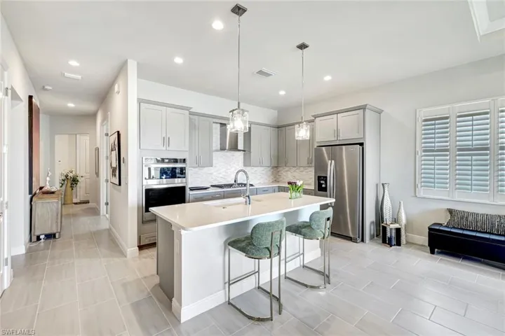 9209  Cayman N DR, Naples, FL 34114