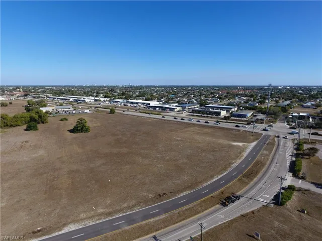 125,605 sf