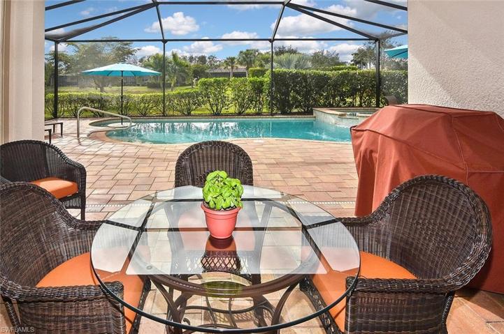 A wonderful  under truss Lanai to enjoy a casual meal.
